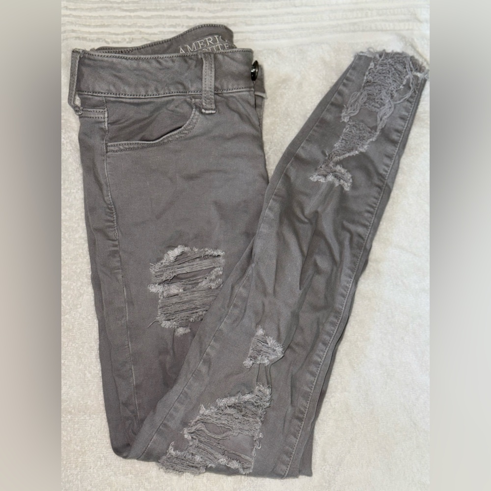 American Eagle Distressed Gray Jegging Jeans